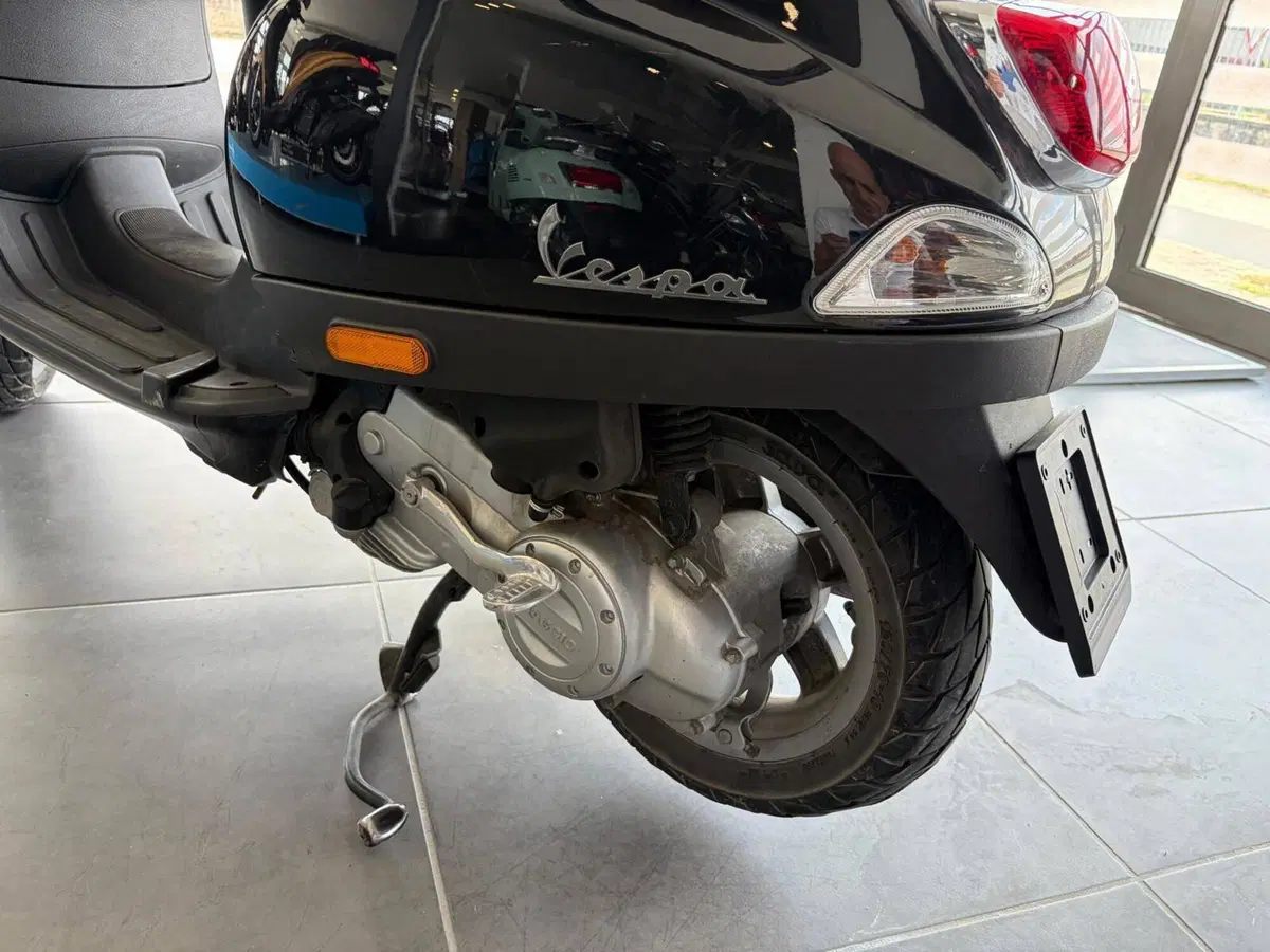 Vespa LX 50 4T (2009 - 14) (14)