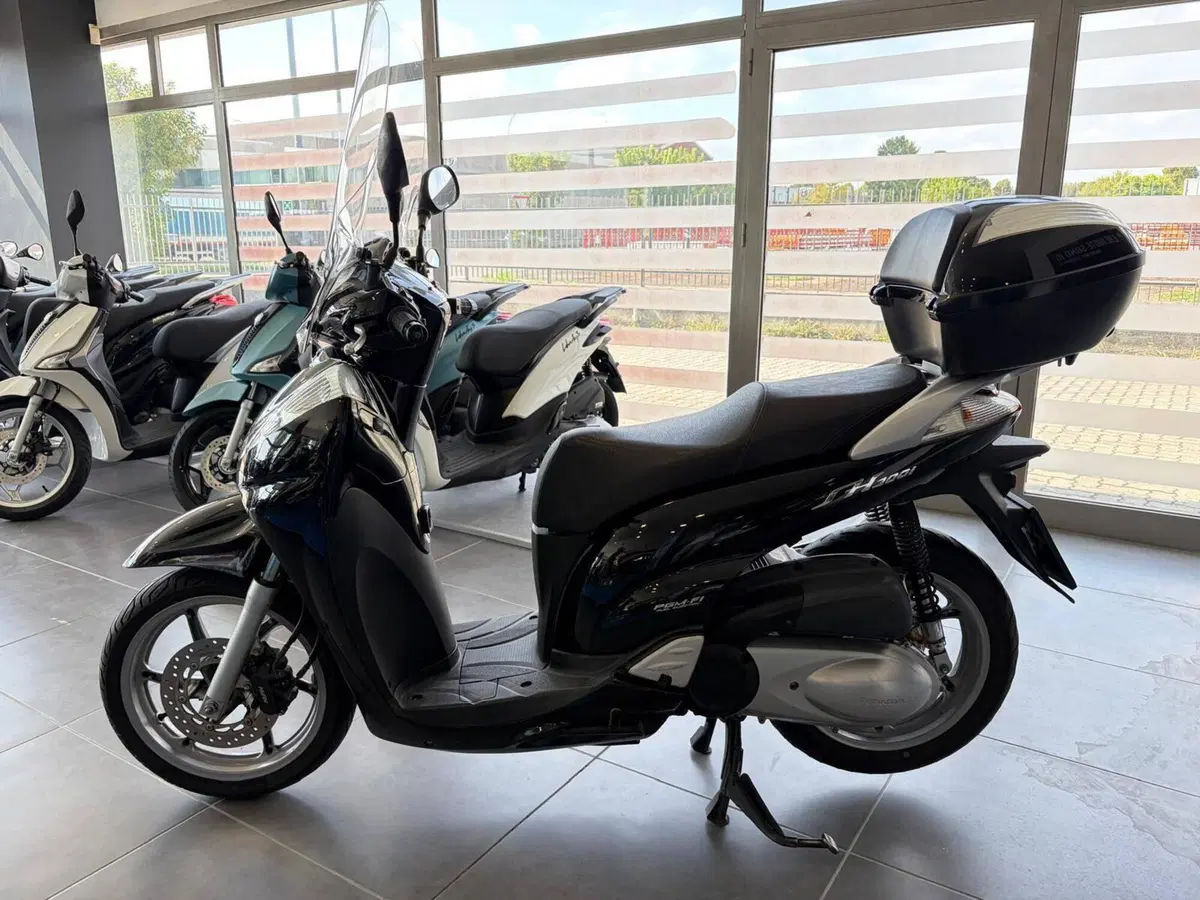 Honda SH 300 i (2006 - 10) (8)