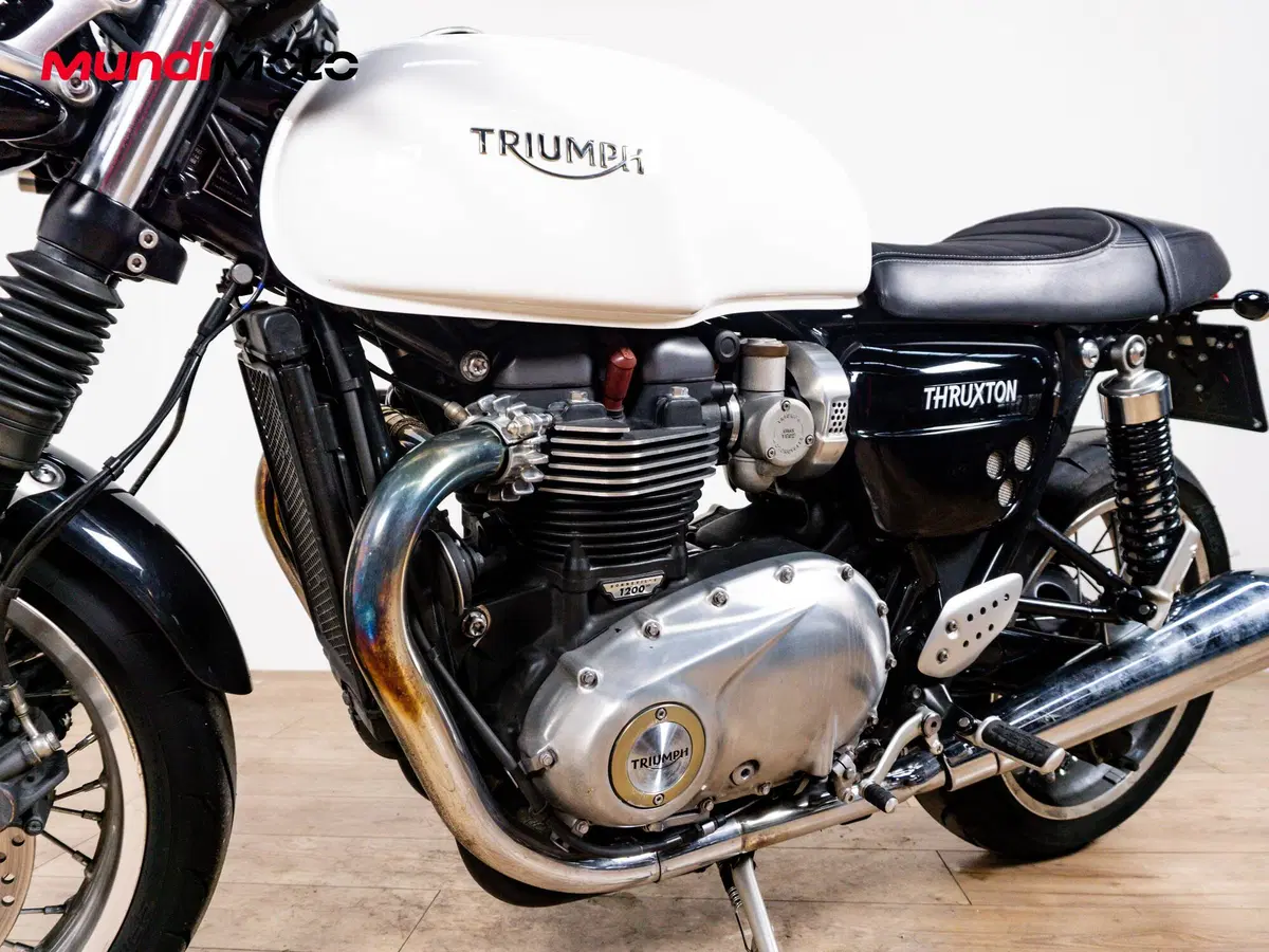 Triumph Thruxton 1200 R (2016) (9)