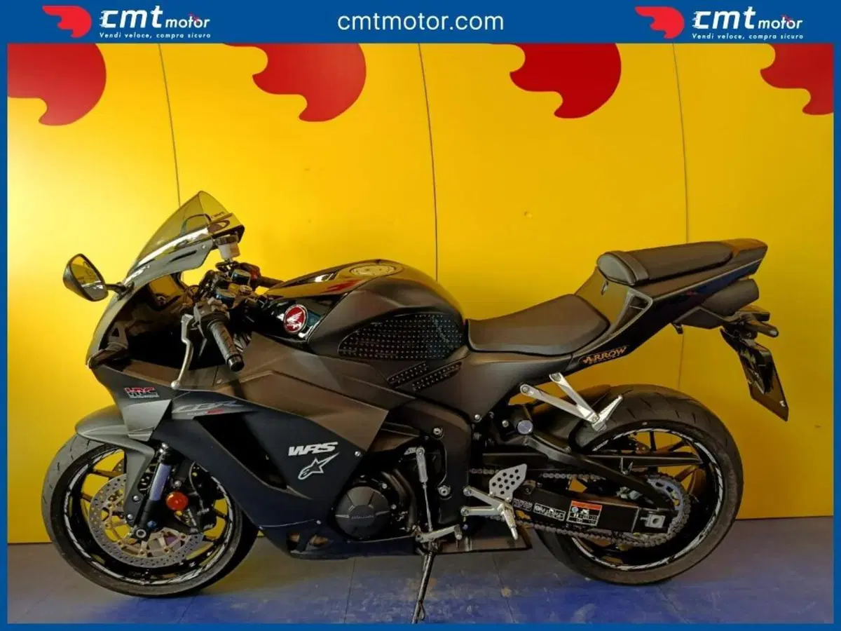 Honda CBR 600 RR (2024 - 26) (3)