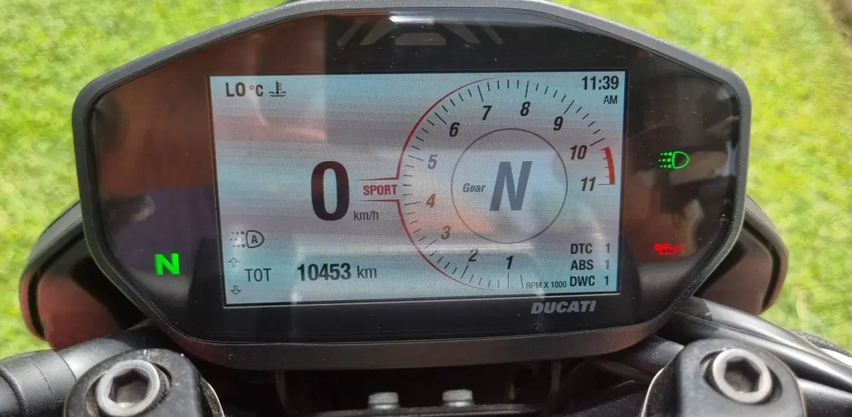 Ducati Hypermotard 950 RVE (2022 - 25) (7)