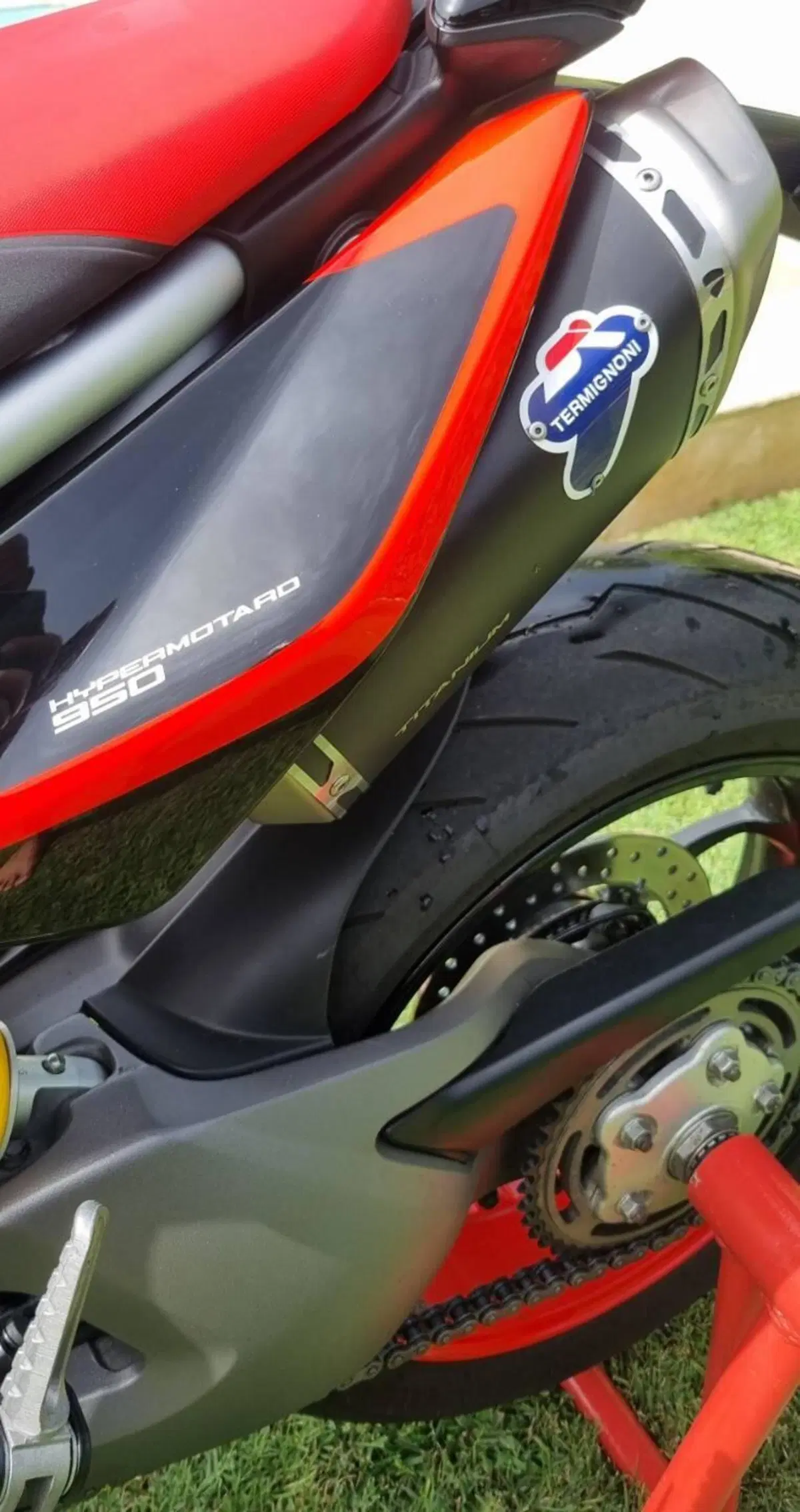 Ducati Hypermotard 950 RVE (2022 - 25) (10)