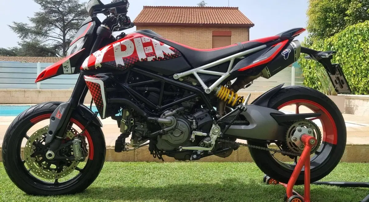 Ducati Hypermotard 950 RVE (2022 - 25) (14)