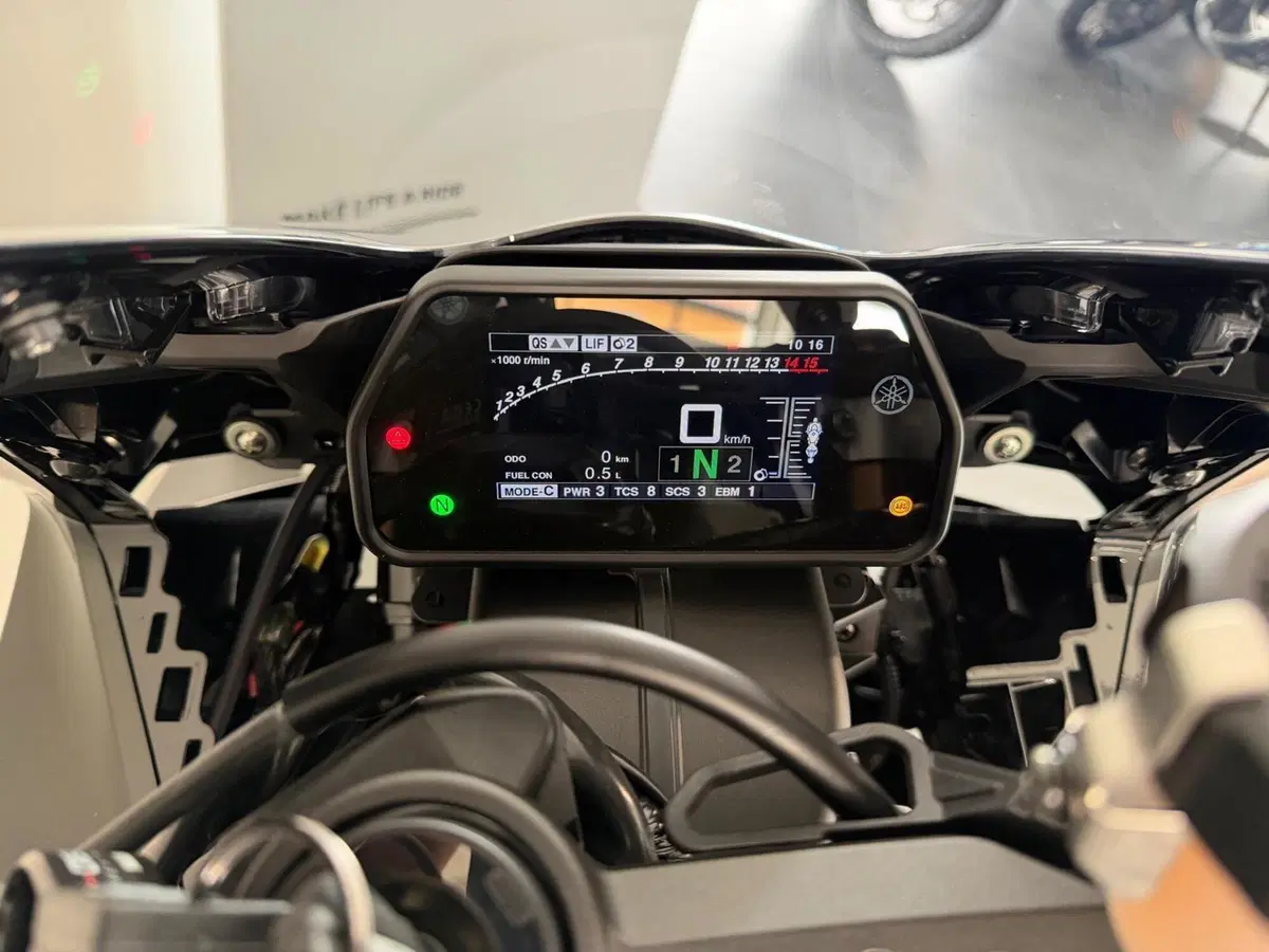 Yamaha YZF R1 Race (2025 - 26) (5)