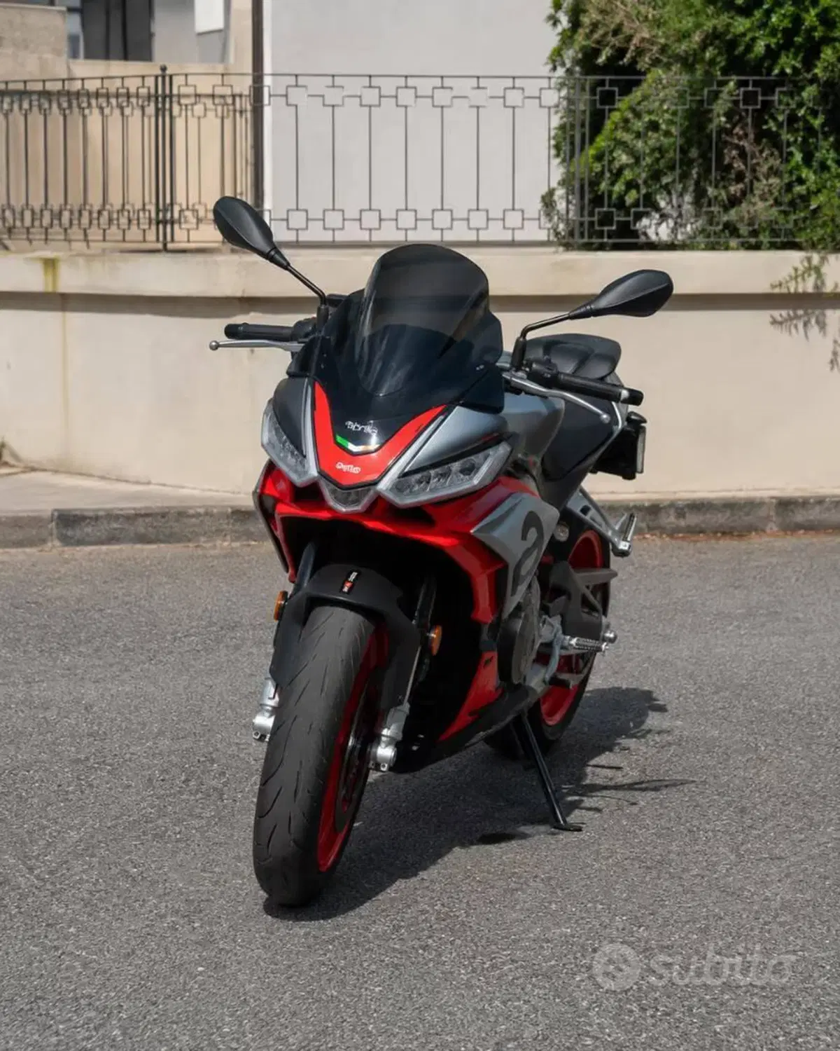 Aprilia Tuono 660 (2021 - 25) (2)
