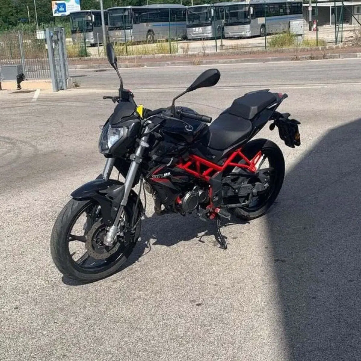 Benelli BN 125 (2026) (4)