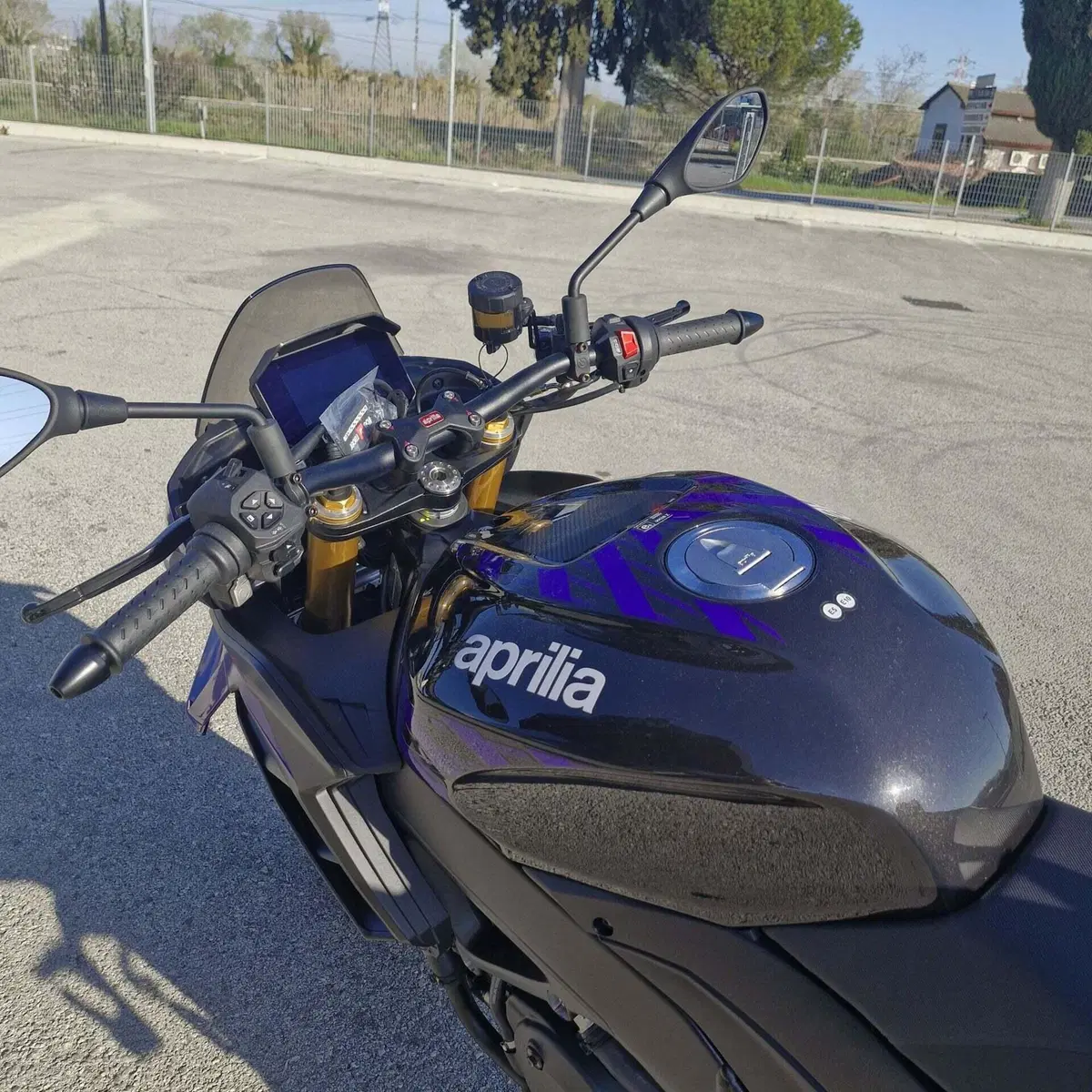 Aprilia Tuono V4 Factory (2025 - 26) (8)