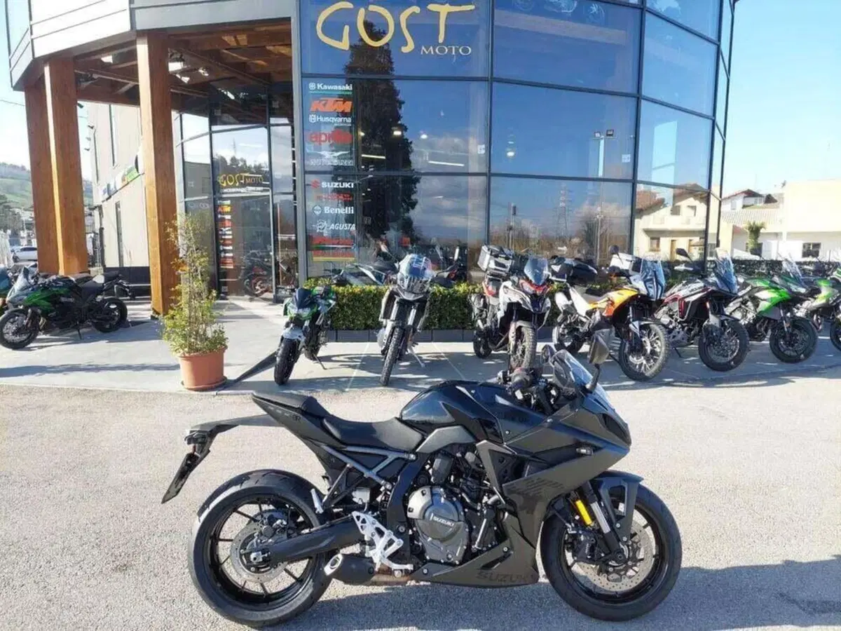 Suzuki GSX-8R (2024 - 26)