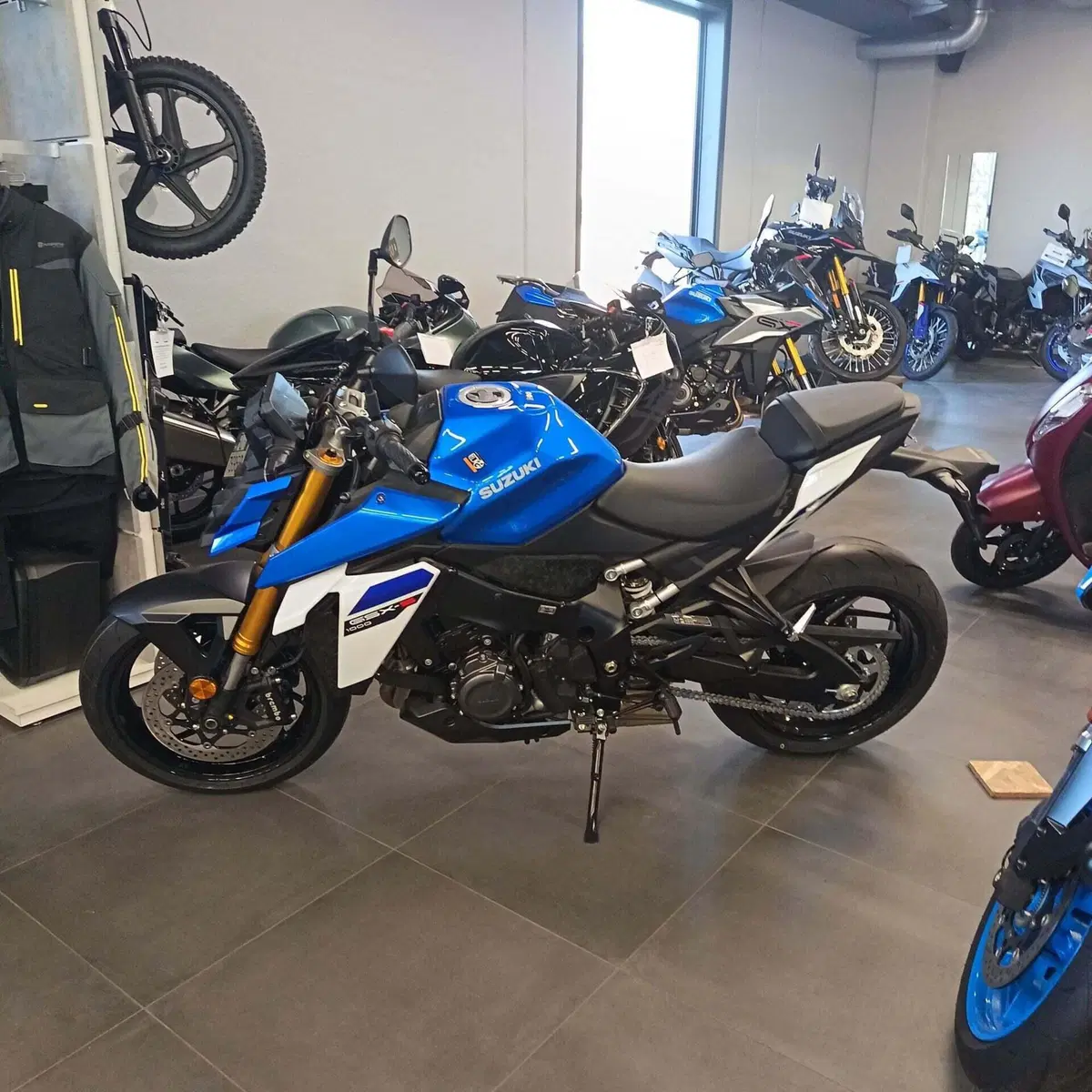 Suzuki GSX-S1000 EVO (2025 - 26) (4)