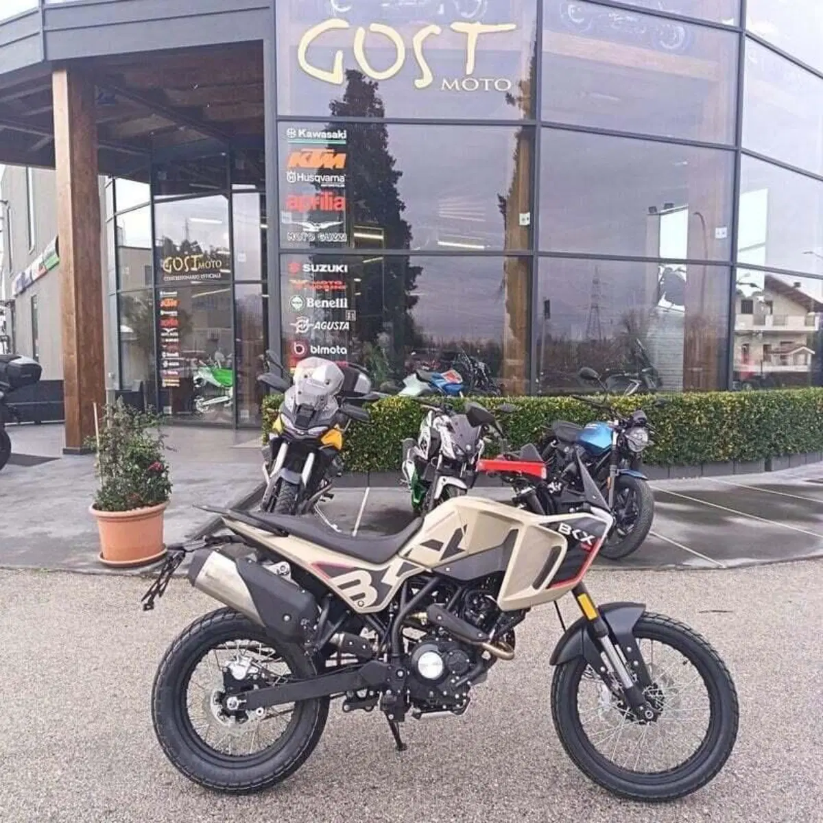 Benelli BKX 125 (2026) (2)