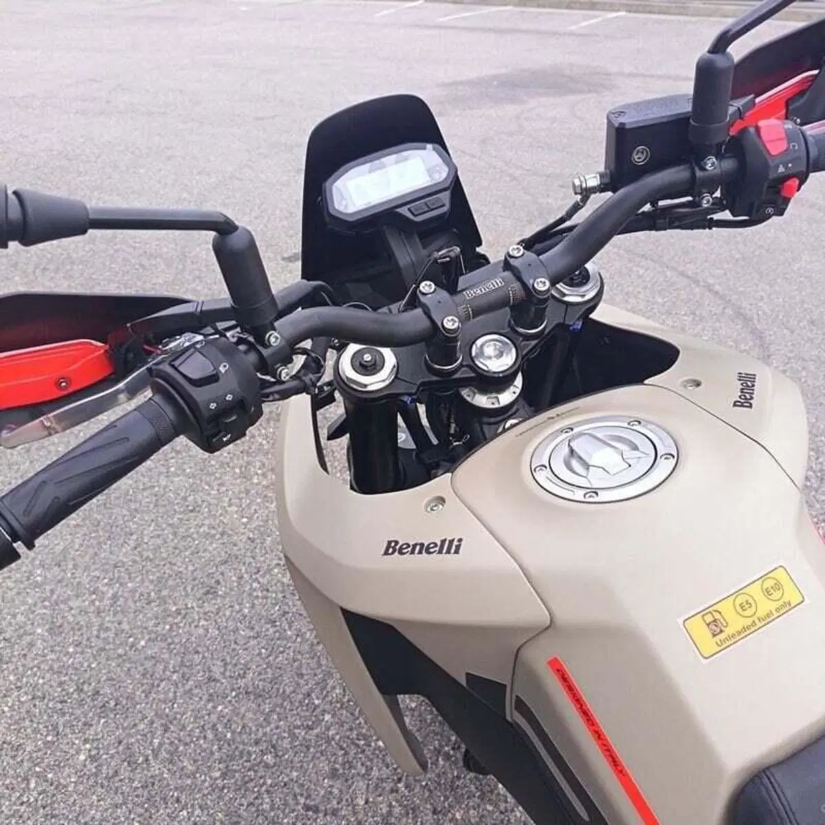 Benelli BKX 125 (2026) (9)