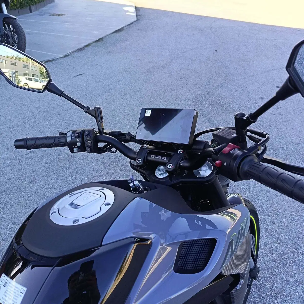 CFMOTO 300NK (2021 - 26) (9)