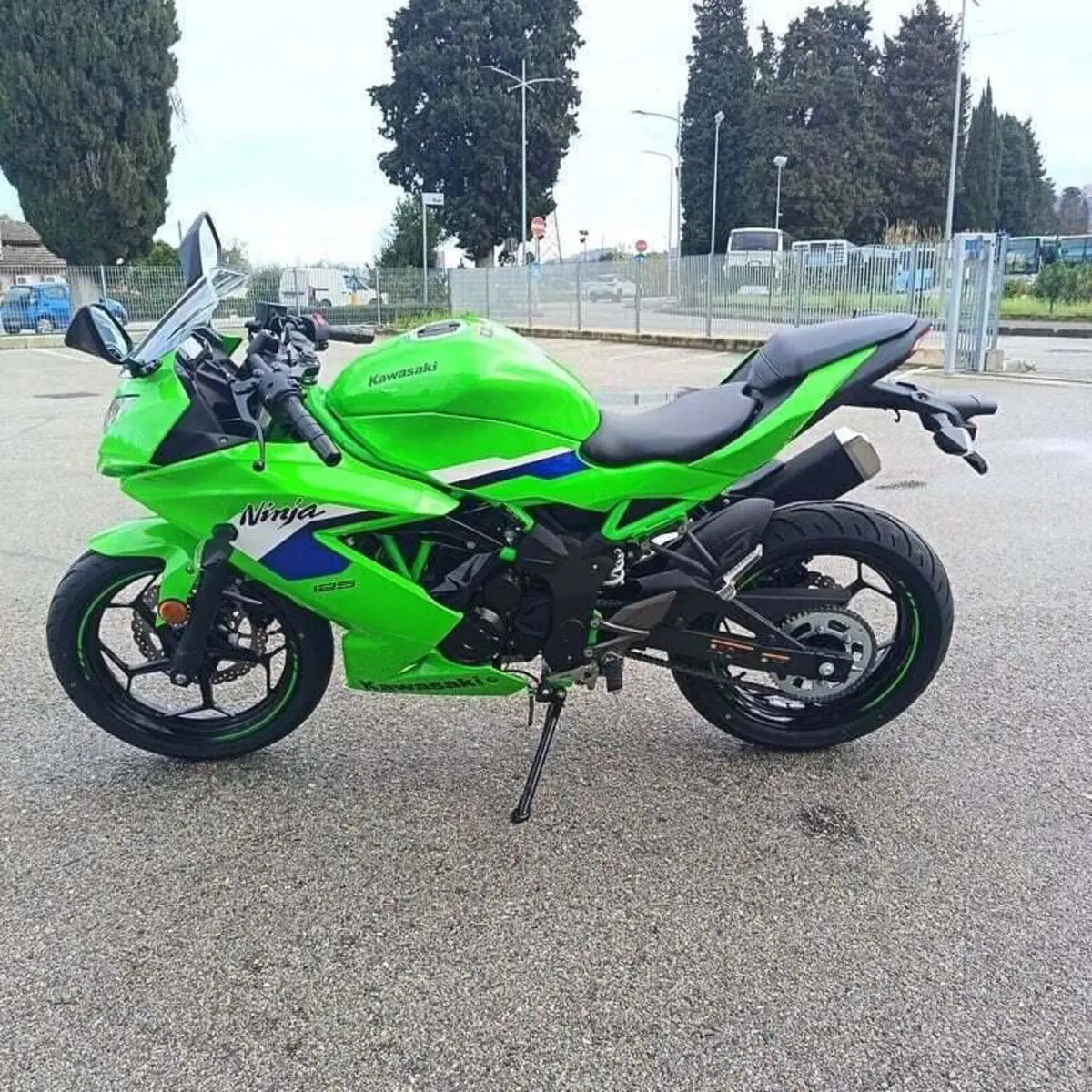 Kawasaki Ninja 125 (2025 - 26) (6)