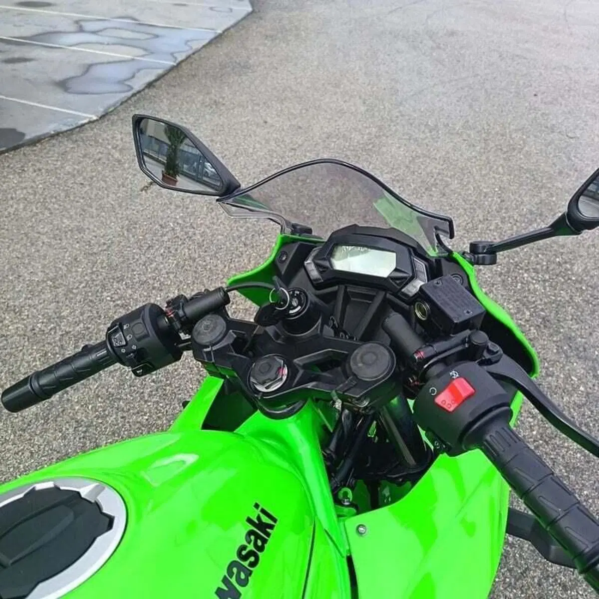 Kawasaki Ninja 125 (2025 - 26) (9)