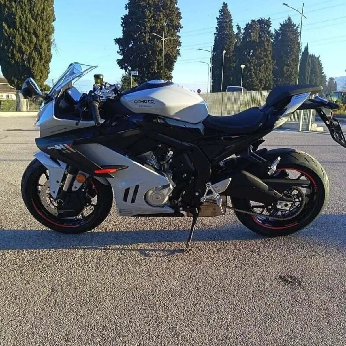 CFMOTO 675SR-R (2025 - 26) (4)