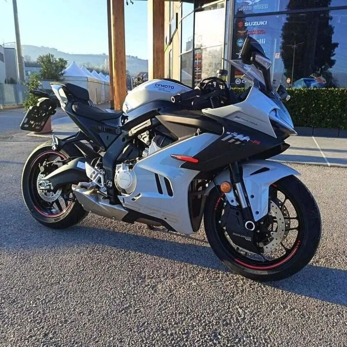 CFMOTO 675SR-R (2025 - 26) (5)