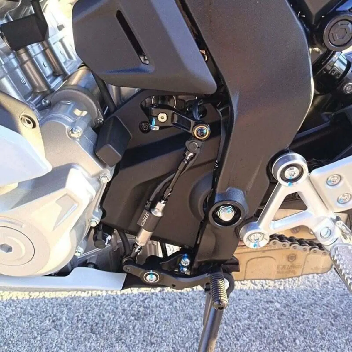 CFMOTO 675SR-R (2025 - 26) (9)
