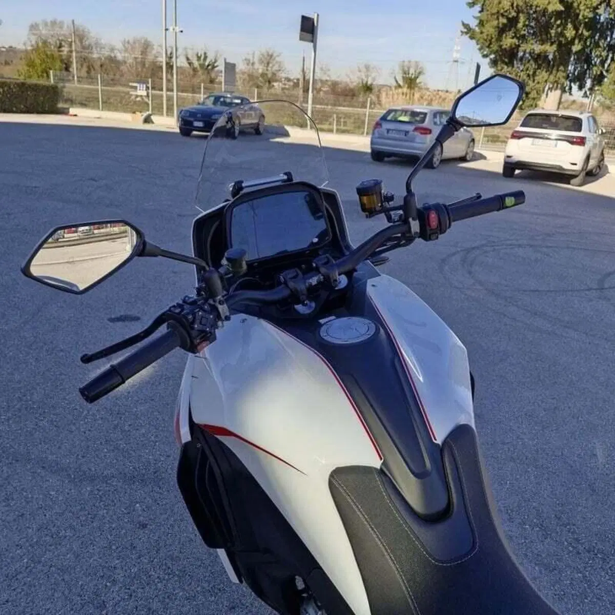 Moto Morini X-Cape 1200 (2026) (11)