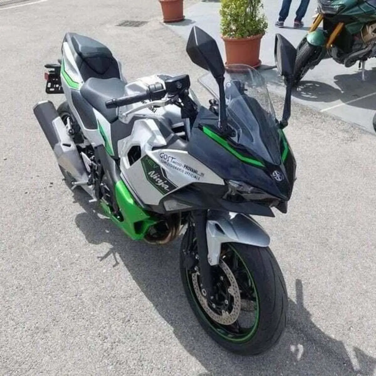Kawasaki Ninja 7 Hybrid (2024 - 26) (11)