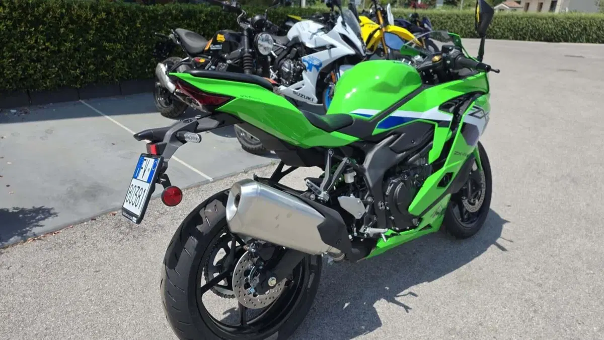 Kawasaki Ninja ZX-4RR (2024 - 26) (3)