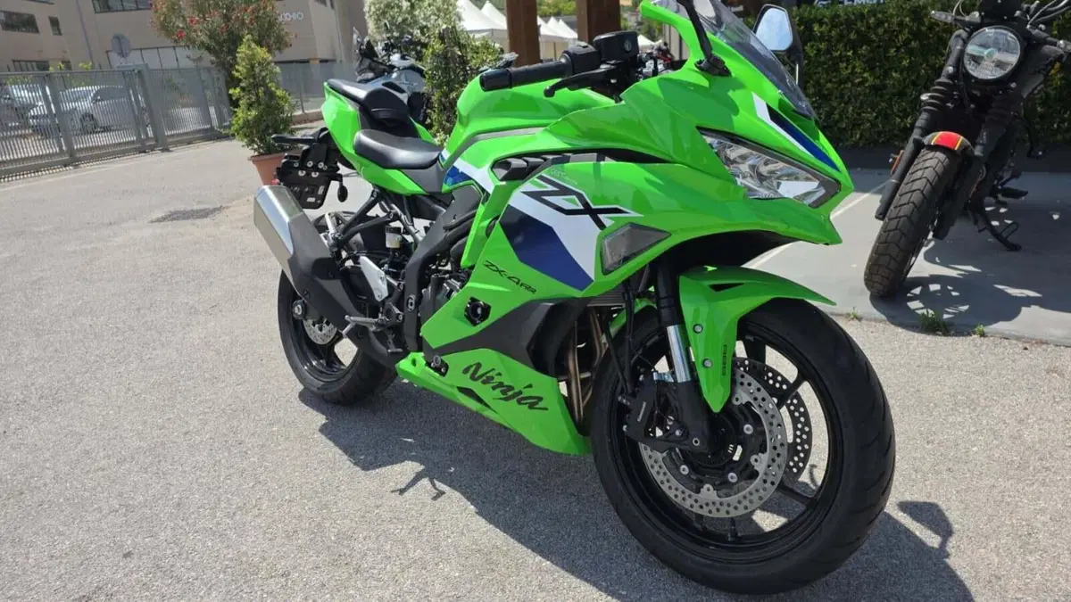 Kawasaki Ninja ZX-4RR (2024 - 26) (5)