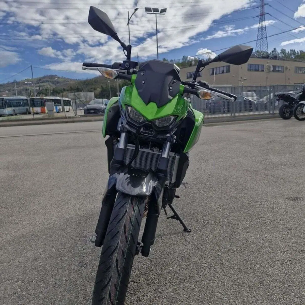 Kawasaki Z 500 (2024 - 26) (8)