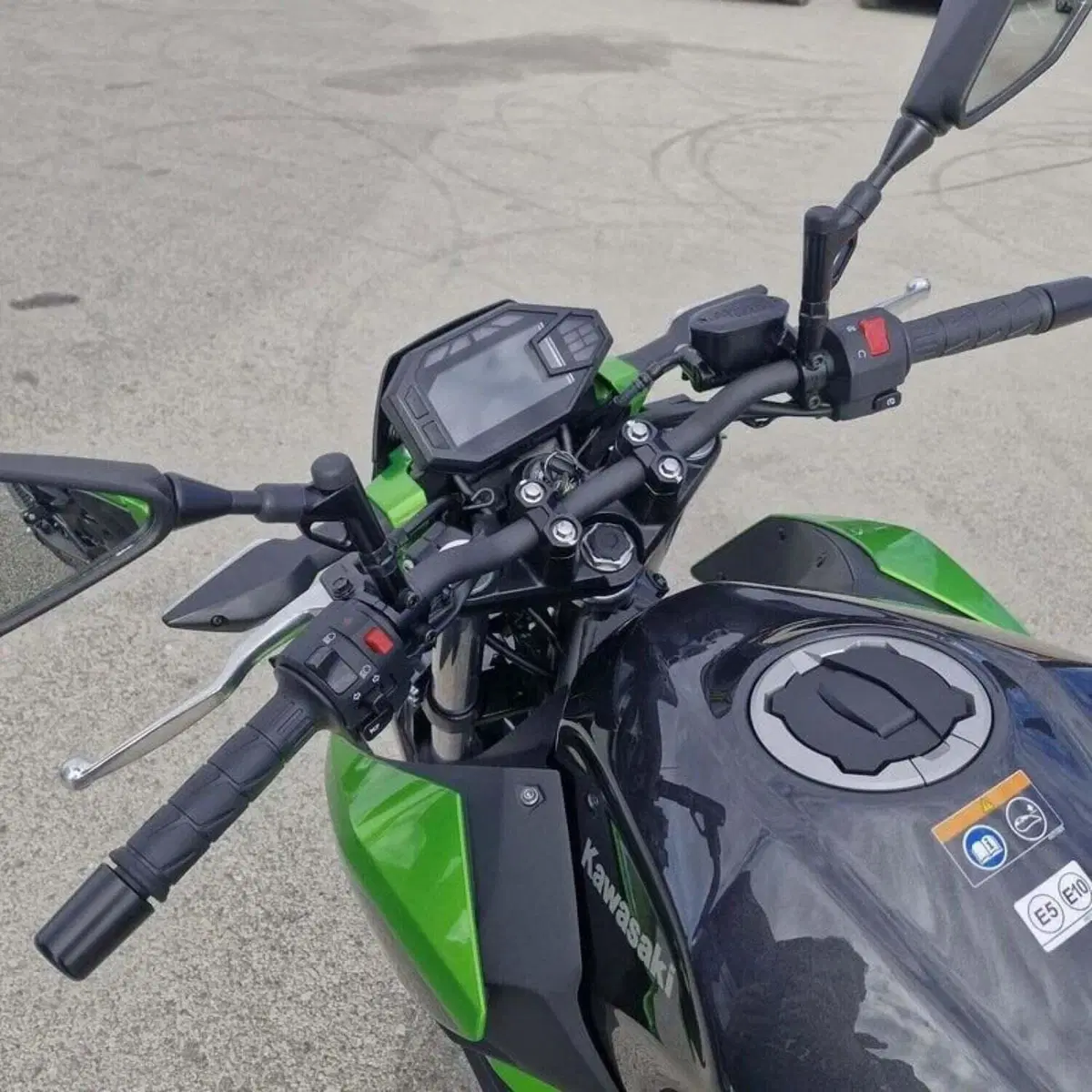Kawasaki Z 500 (2024 - 26) (10)