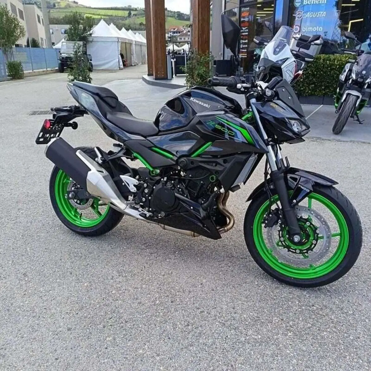 Kawasaki Z 500 SE (2024 - 26) (4)