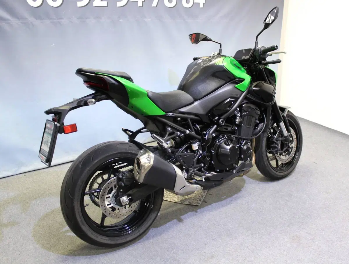 Kawasaki Z 900 (2025 - 26) (4)