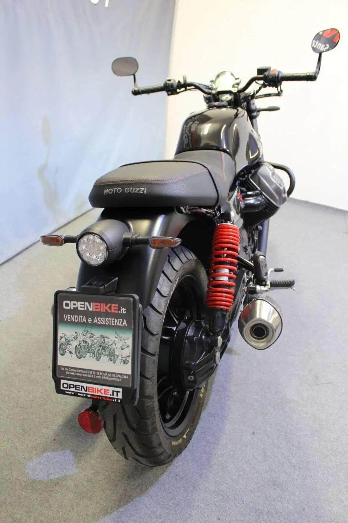 Moto Guzzi V7 Stone Special Edition (2022 - 25) (5)