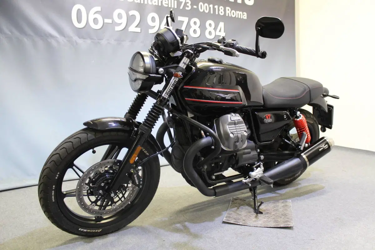 Moto Guzzi V7 Stone Special Edition (2022 - 25) (12)