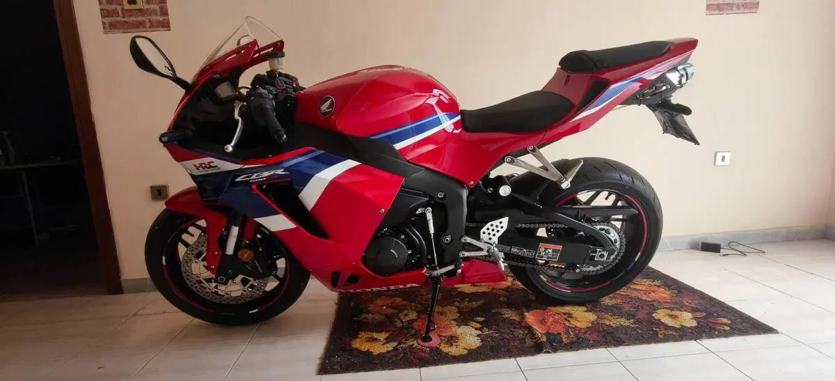 Honda CBR 600 RR (2024 - 26) (9)
