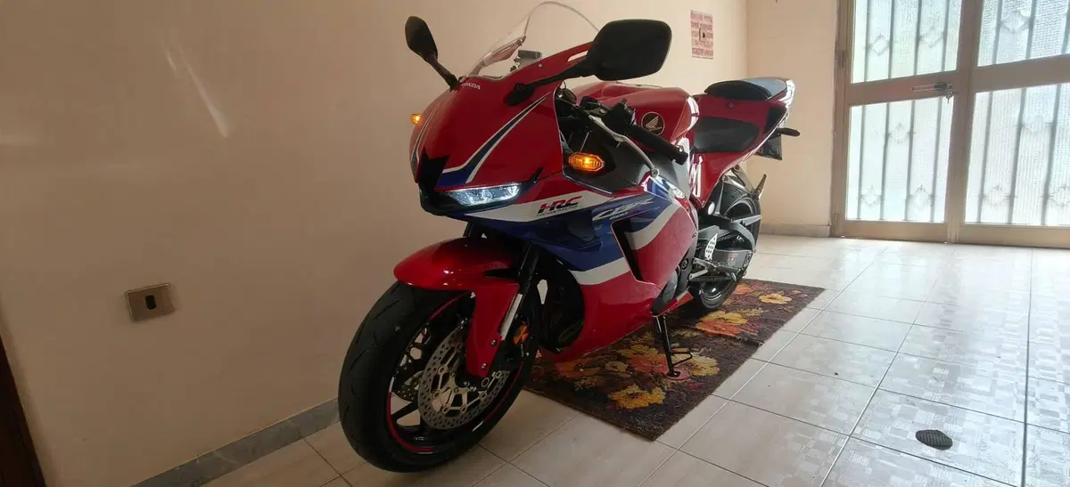 Honda CBR 600 RR (2024 - 26) (10)