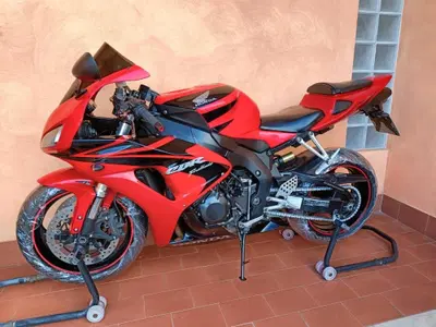 Honda CBR 1000 RR Fireblade (2006 - 07) usata