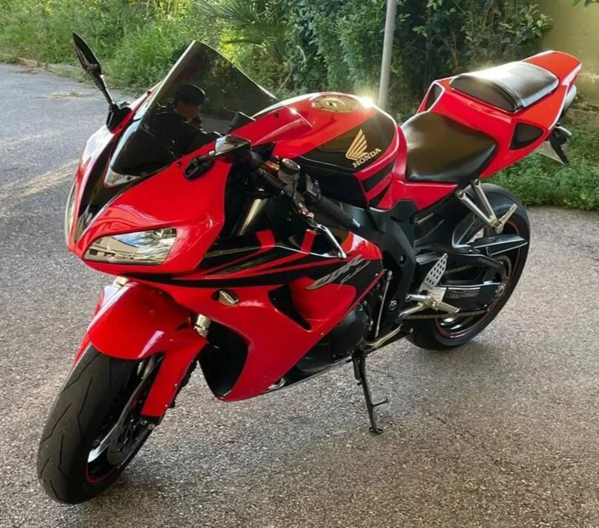 Honda CBR 1000 RR Fireblade (2006 - 07) (6)