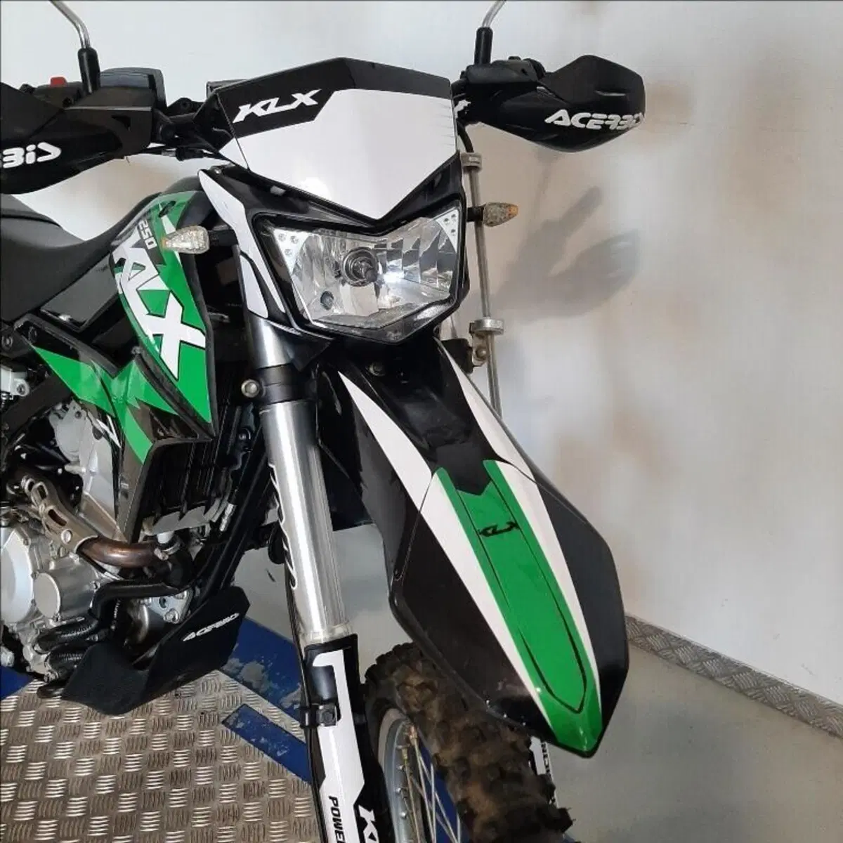 Kawasaki KLX 250 (2009 - 16) (5)