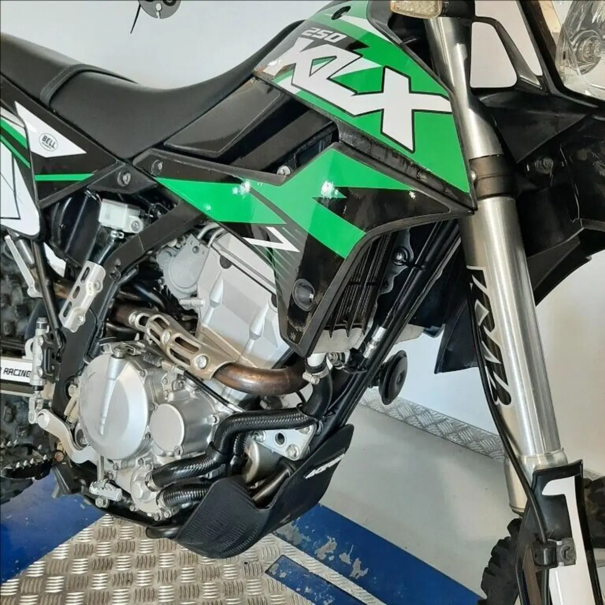 Kawasaki KLX 250 (2009 - 16) (6)