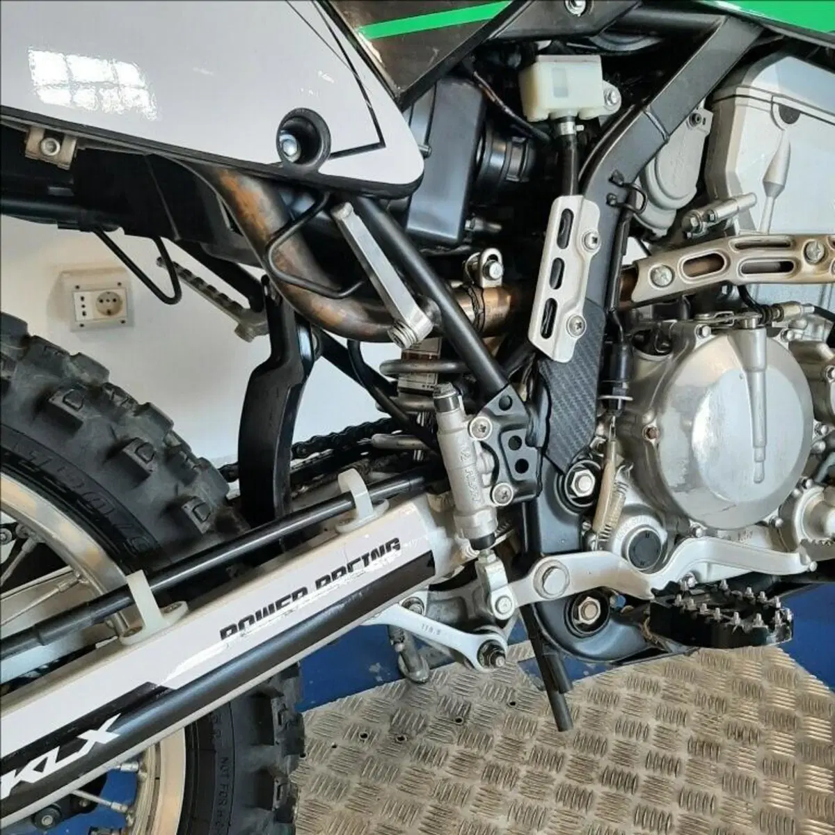 Kawasaki KLX 250 (2009 - 16) (11)