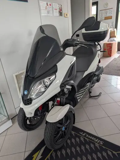 Piaggio MP3 300 ABS Hpe (2021 - 24) usata