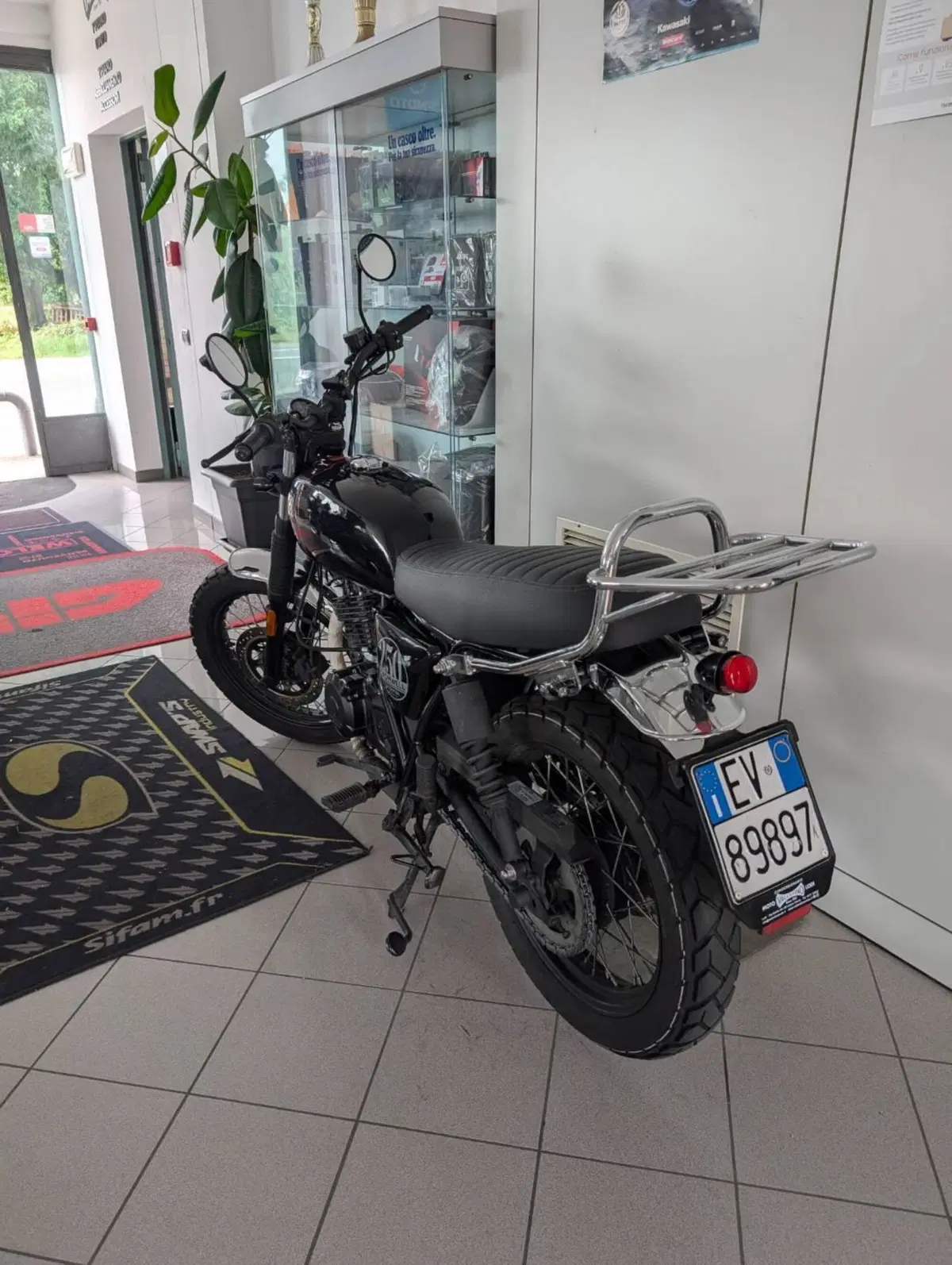 Brixton Motorcycles Cromwell 250 (2021 - 25) (3)