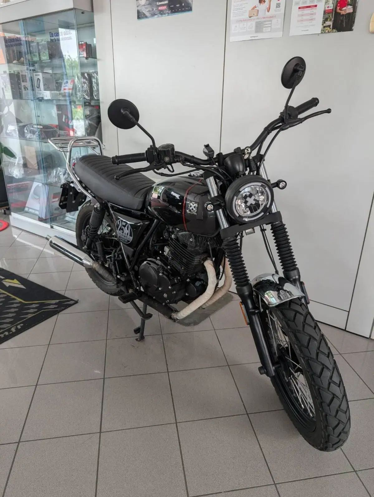 Brixton Motorcycles Cromwell 250 (2021 - 25) (4)