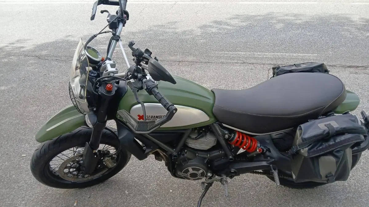 Ducati Scrambler 800 Full Throttle (2015 - 16) (3)
