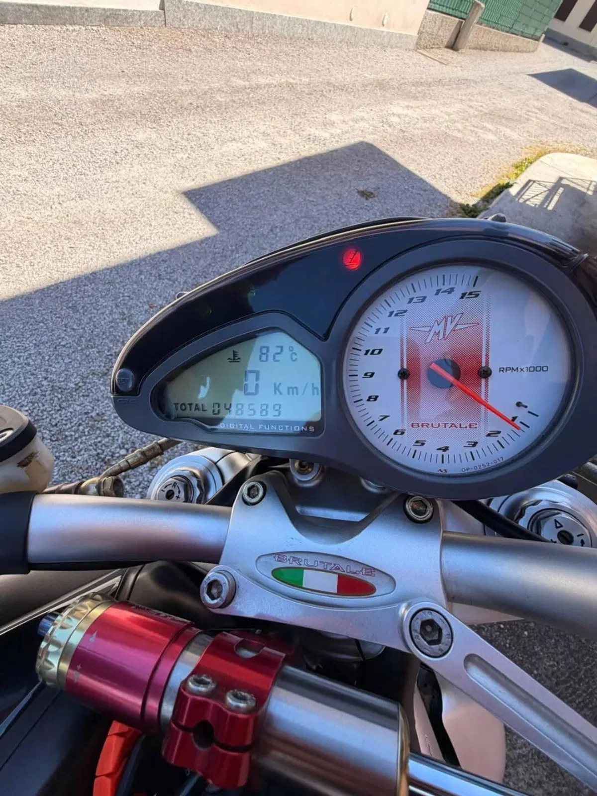 MV Agusta Brutale 910 R (2006 - 11) (3)
