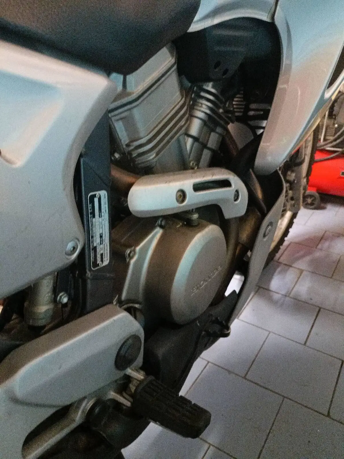 Honda Transalp XL 650V (2000 - 04) (8)
