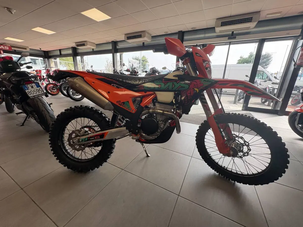 KTM 350 EXC-F 6Days (2027) (3)