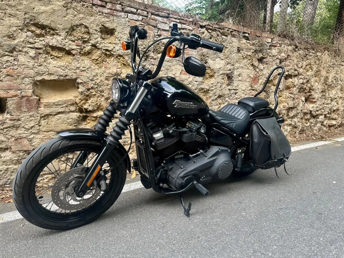 Harley-Davidson 107 Street Bob (2018 - 20) - FXBB (4)