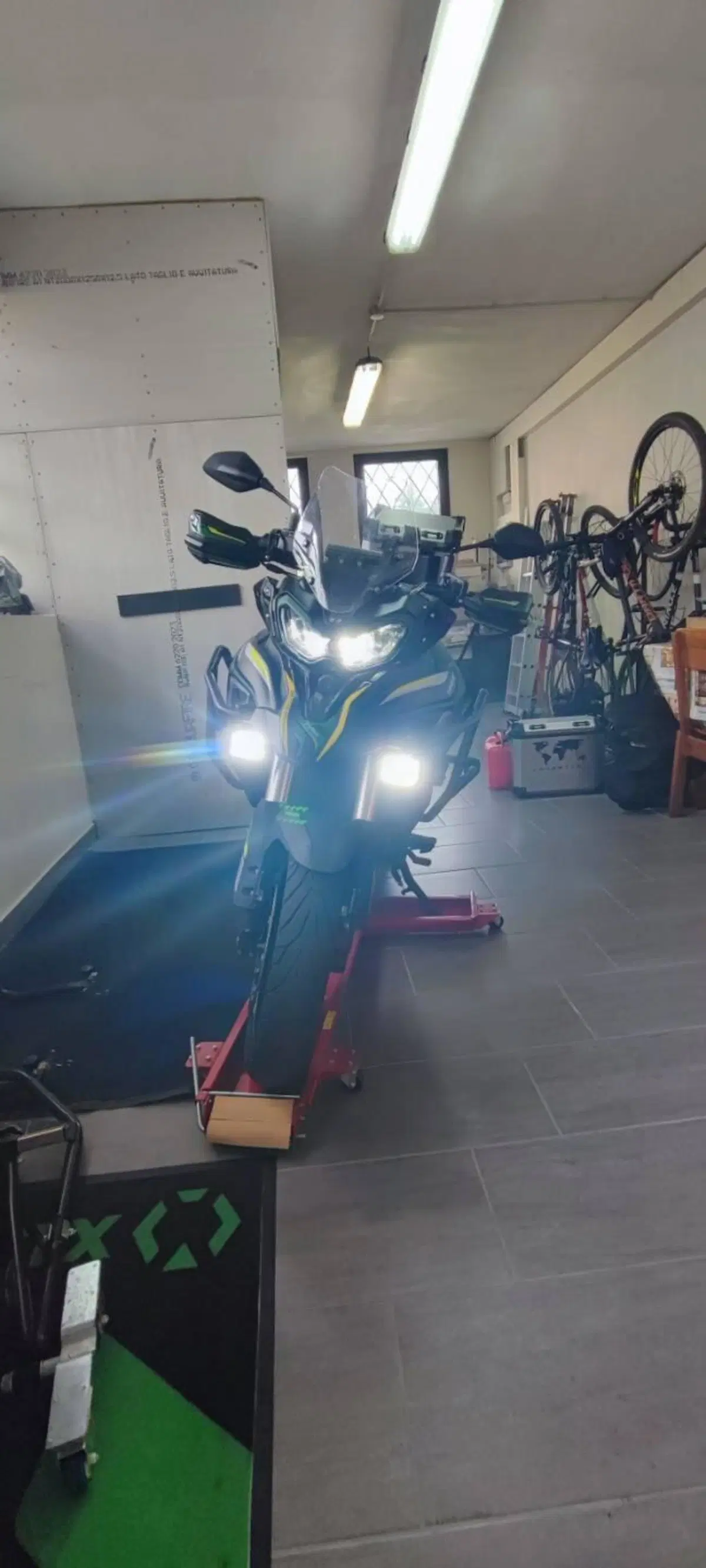 Benelli TRK 702 (2023 - 25) (3)
