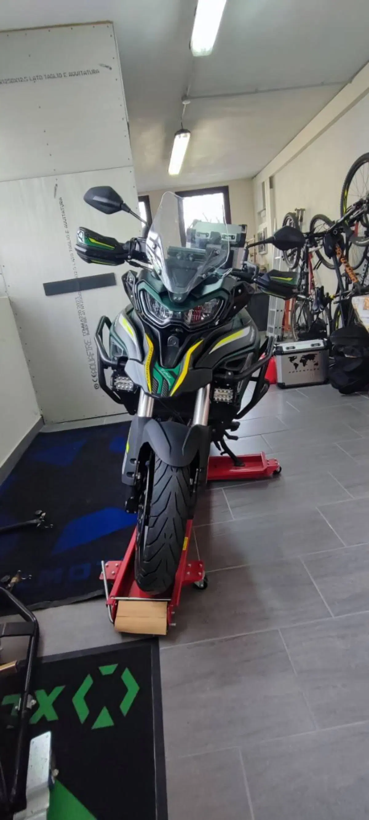 Benelli TRK 702 (2023 - 25) (4)
