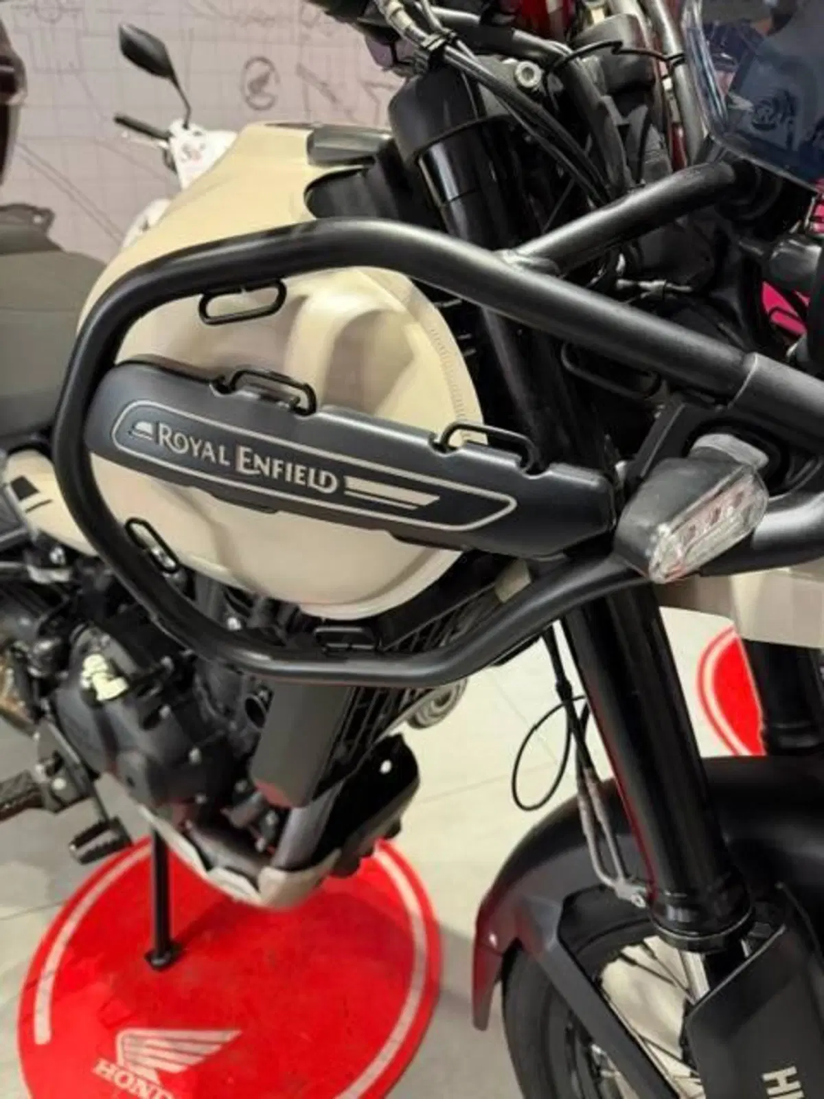 Royal Enfield Himalayan 450 (2024 - 26) (14)