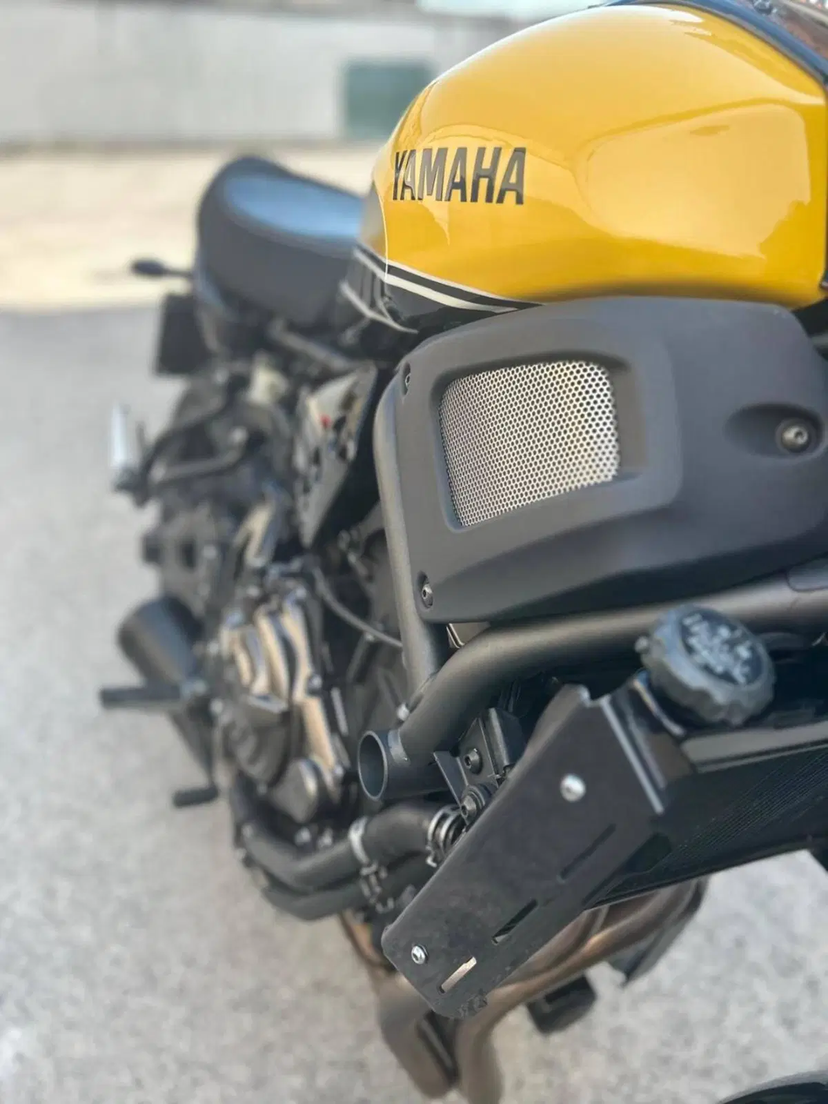 Yamaha XSR 700 ABS 60th Anniversary (2016 - 18) (12)